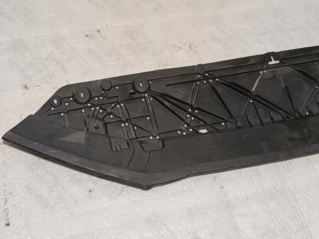 Накладка плита под бампер audi a4 b9 8w0 перед Недорого