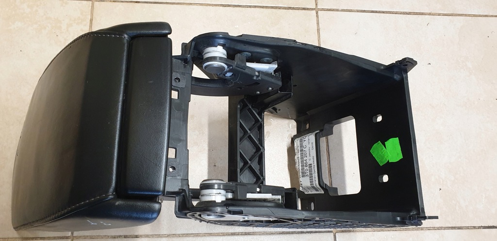 фото №7, Підлокітник каркас skoda superb ii 3t шкіра