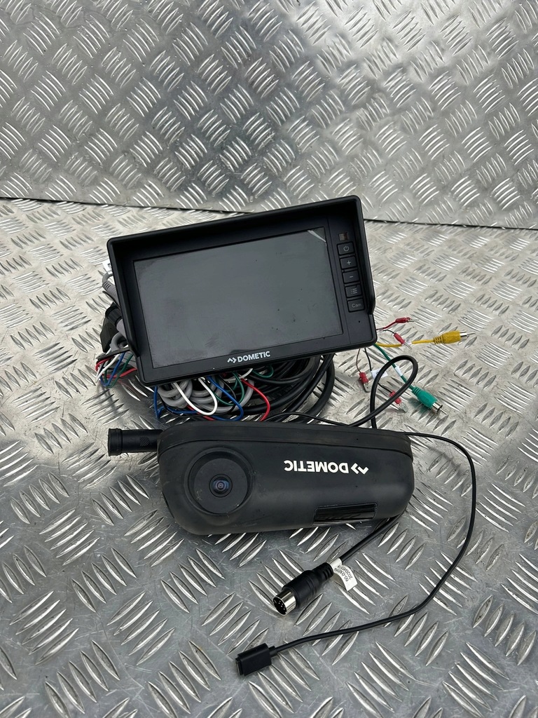 фото №1, Камера заднего вида с дисплей dometic scania r