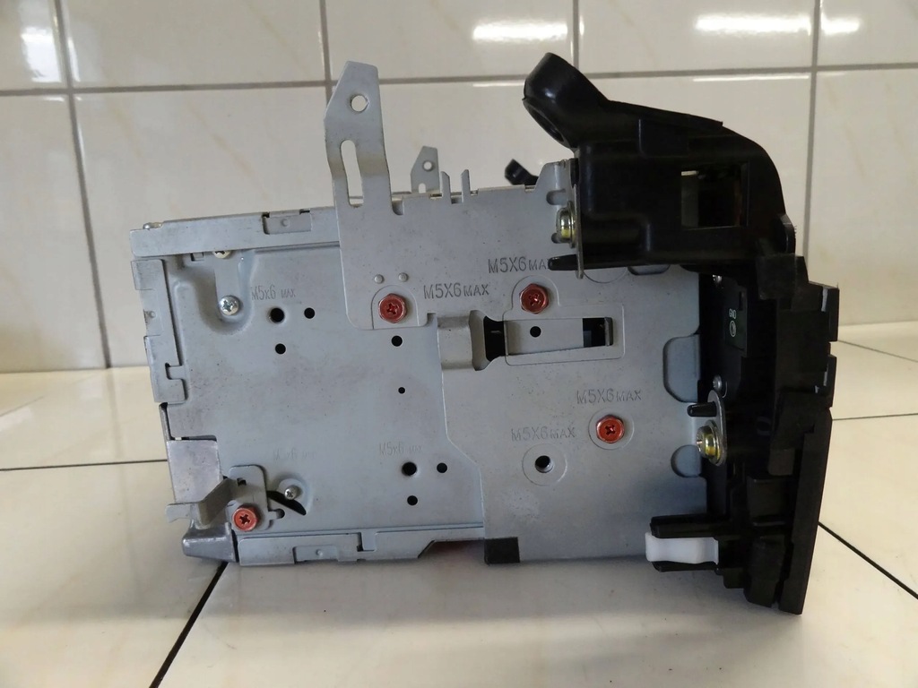 фото №7, Mazda 3 bk 2006 hb радио cd радиопроигрыватель заводской br2d66ar0