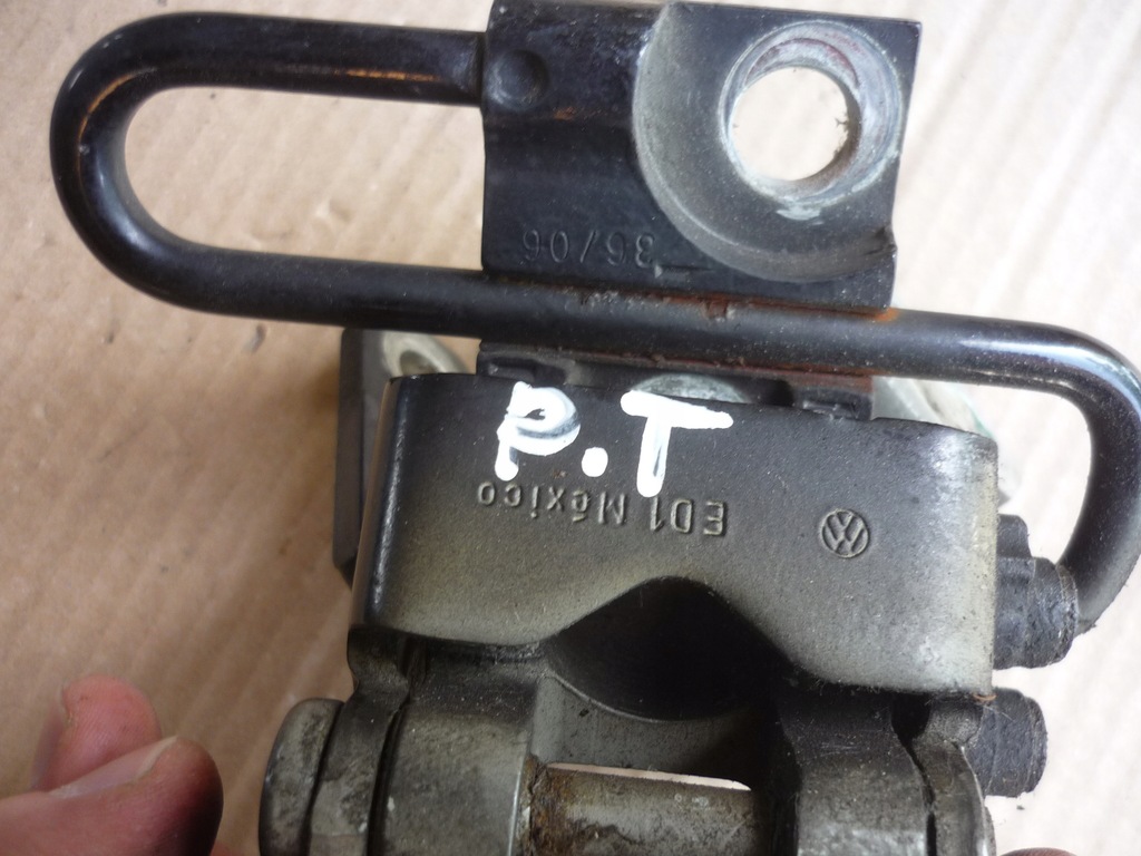 фото №12, Петля правый задняя верхний + нижний vw golf v vi jetta v 1k4833412m 1k4833402l