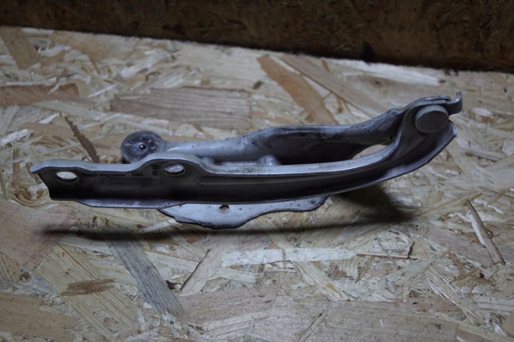 фото №5, Петля капот правий skoda octavia iii 5e0823302