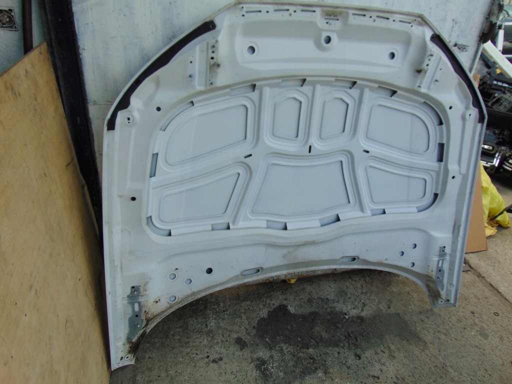 Капот кришка двигуна audi a4 b9 Зі Шроту