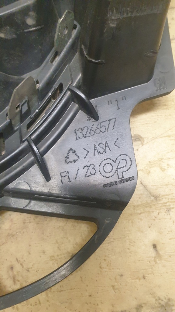 фото №11, Opel astra j решітка радіатора решітка радіатора радіатора 13266577