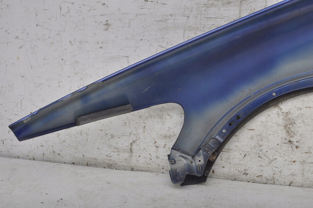 фото №7, Volvo c30 крила правий перед передній