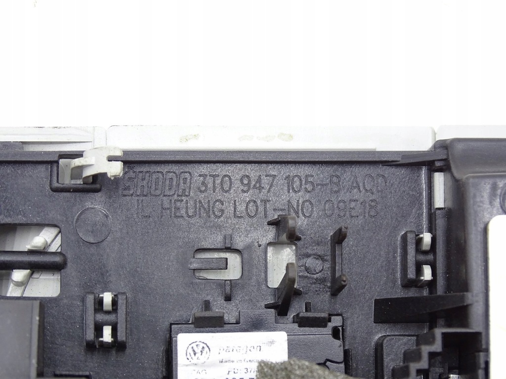 фото №7, Лампа салона кабины skoda yeti i 5l 3t0947105b