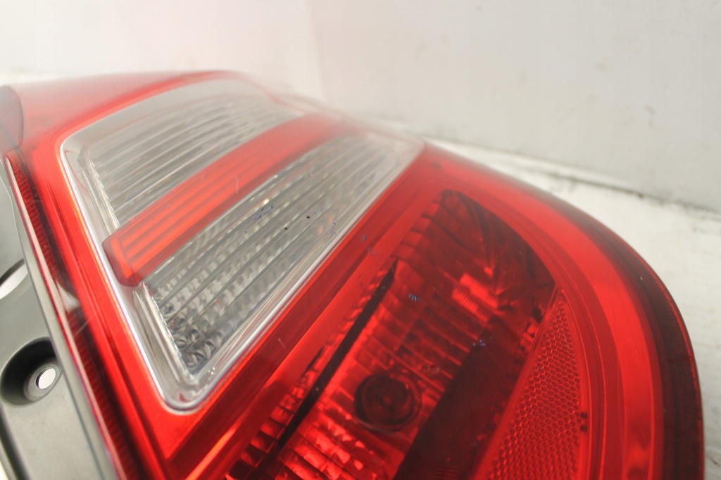 фото №6, Hyundai i i30 hb 07r- лампа правая задняя правый задняя