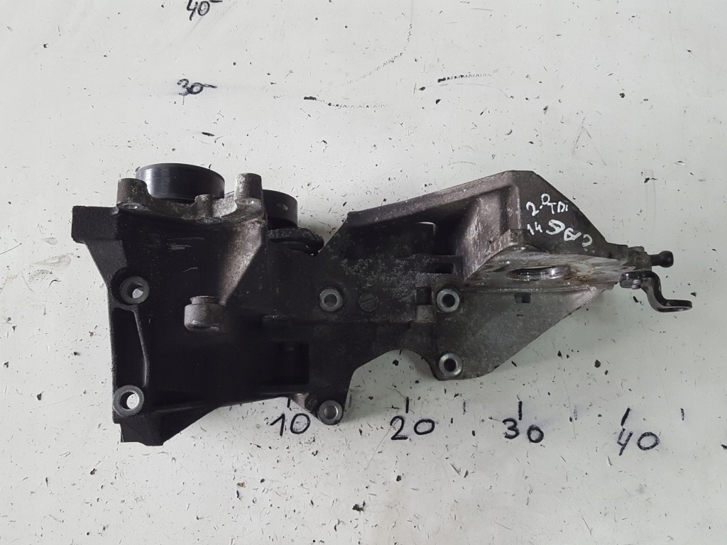 Купить Audi a4 b8 a5 2.0 tdi cag кронштейн генератора