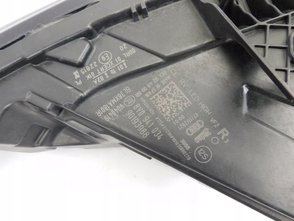 фото №12, Audi a3 8y лампа ліва права перед full led icar