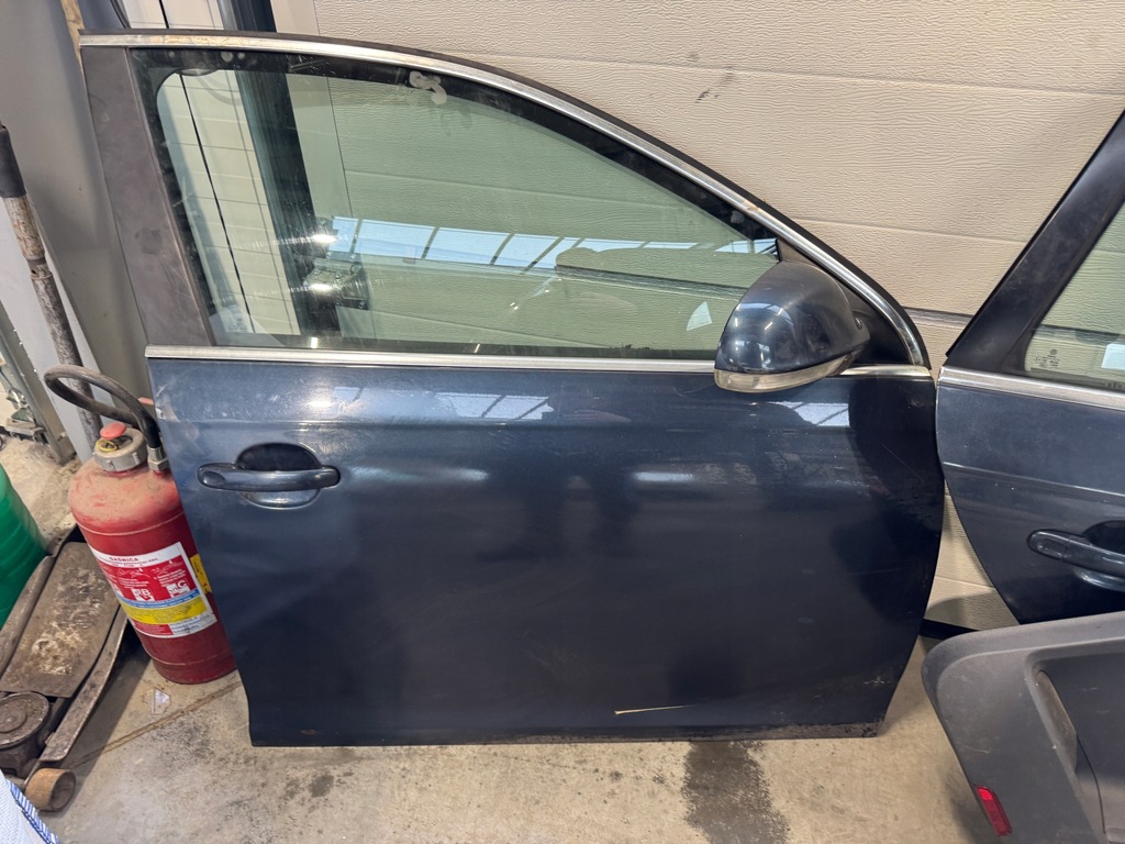 фото №1, Vw golf v kombi дверь правый перед lc5f