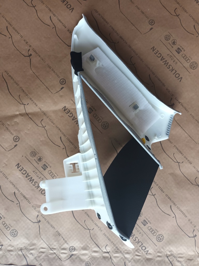 фото №10, Audi a4 b9 sedan защита обивка обшивка стойка c góra 8w5867288 72km