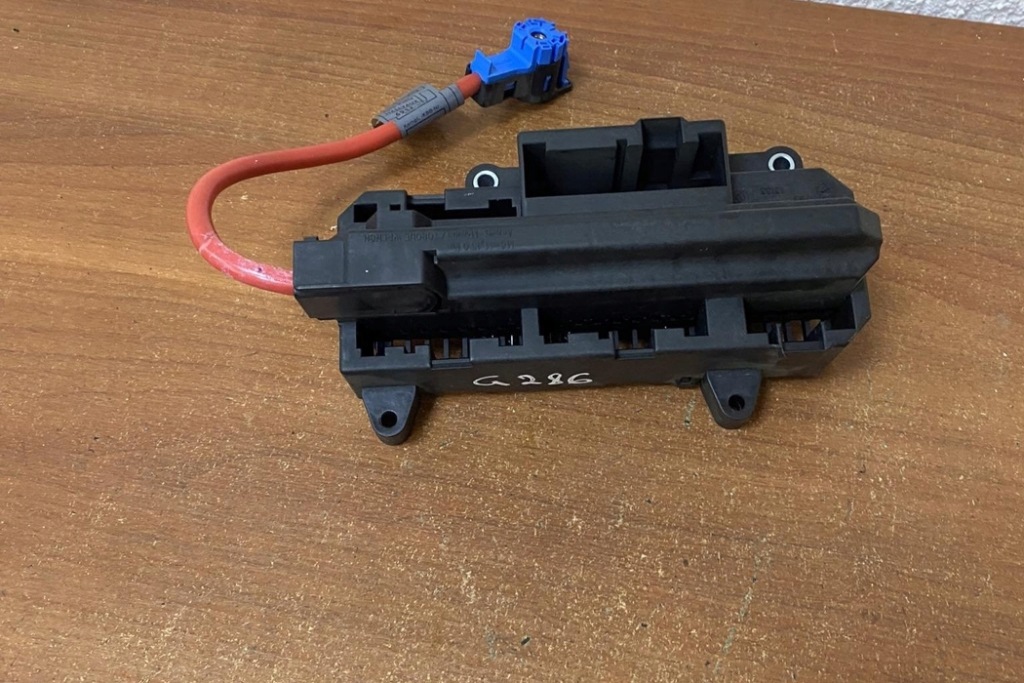 Коробка запобіжників bmw 7 e65, e66, e67 18572 3.0l дизель 170kw 2007 Ціна