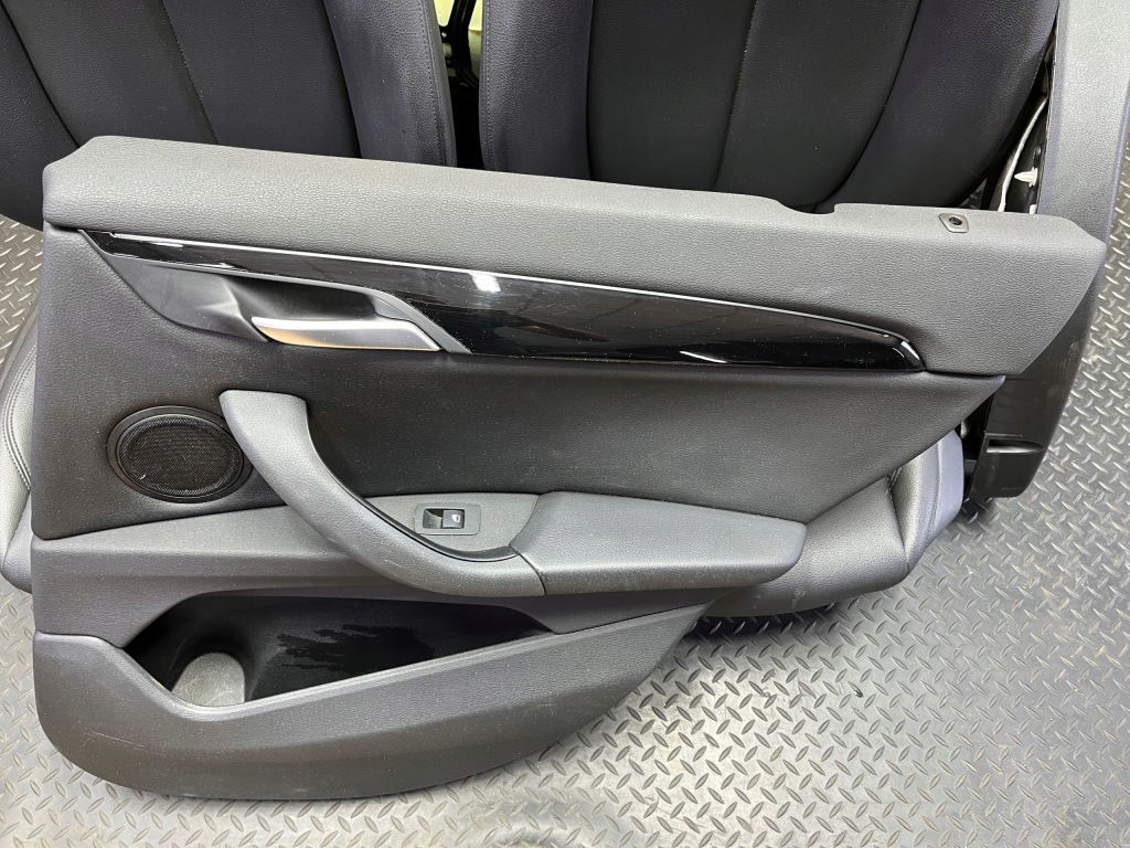 фото №7, Сидіння заднє сидіння обшивки europa czarna шкіра підігрів пам'ять bmw x1 f48