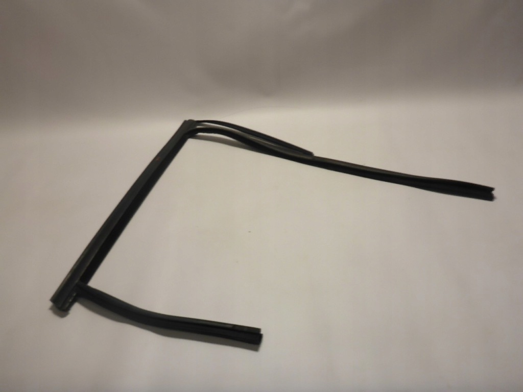 фото №1, Прокладка скло правий задня ford kuga mk2 13-