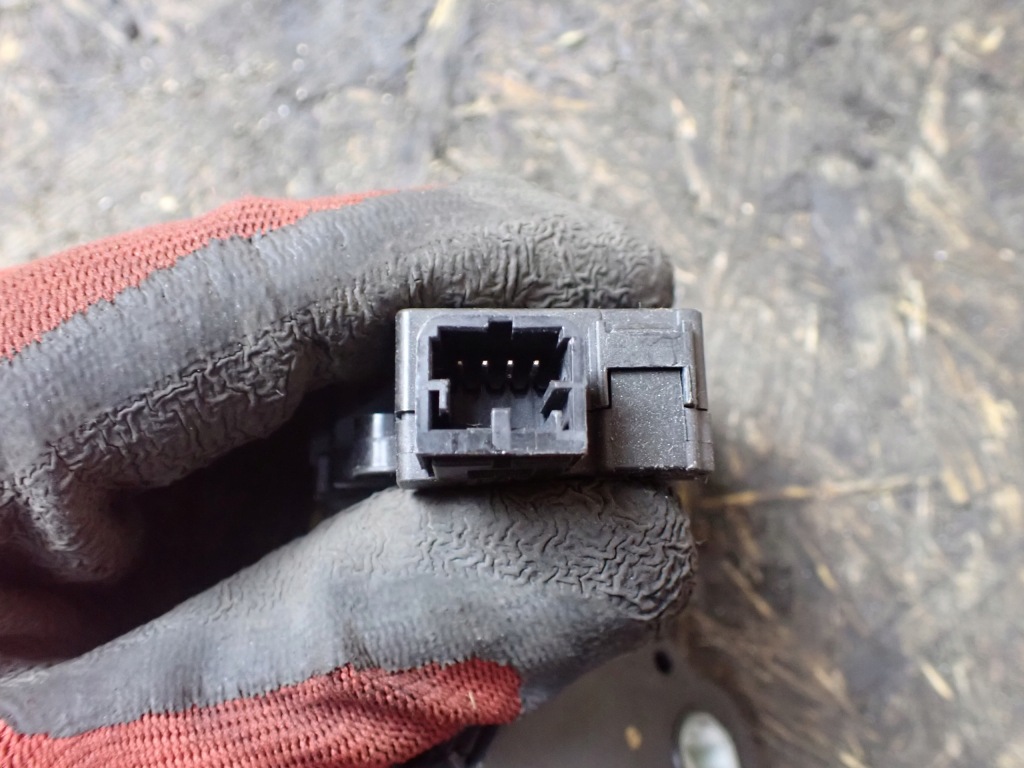 Моторчик отопителя mercedes gls ii x166 3.0 17r 410475522 9560 Недорого