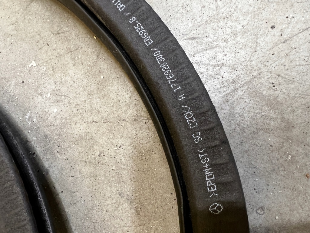 фото №4, Прокладка дверь задних задняя mercedes a klasa w177