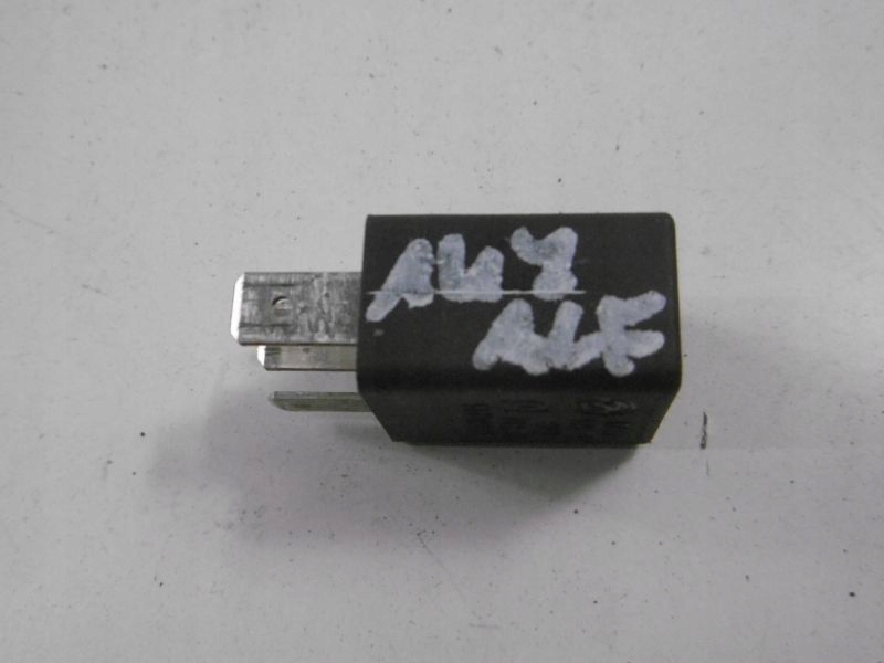 Alfa romeo 147 01-04 реле модуль 46520421 с Разборки
