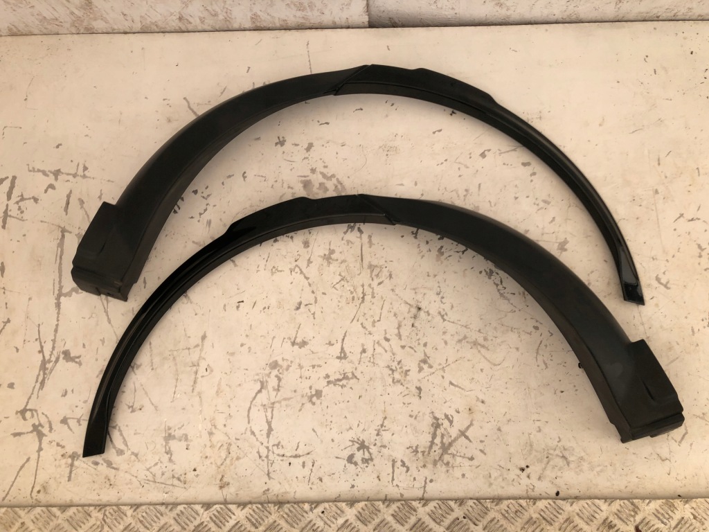 фото №14, Молдинг крила правий задня land rover discovery v l462