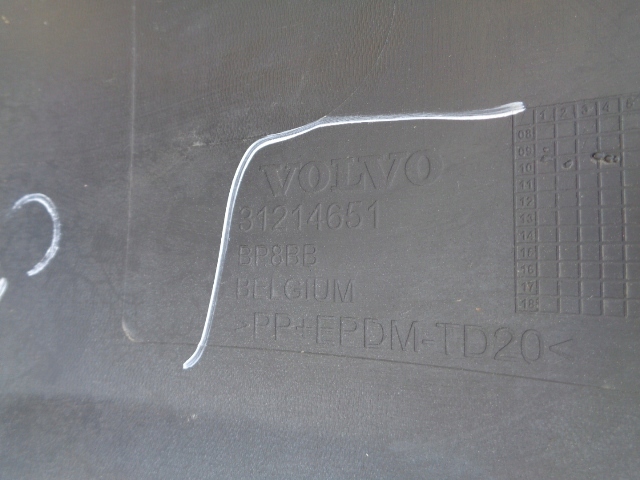 фото №9, Volvo c30 бампер задня