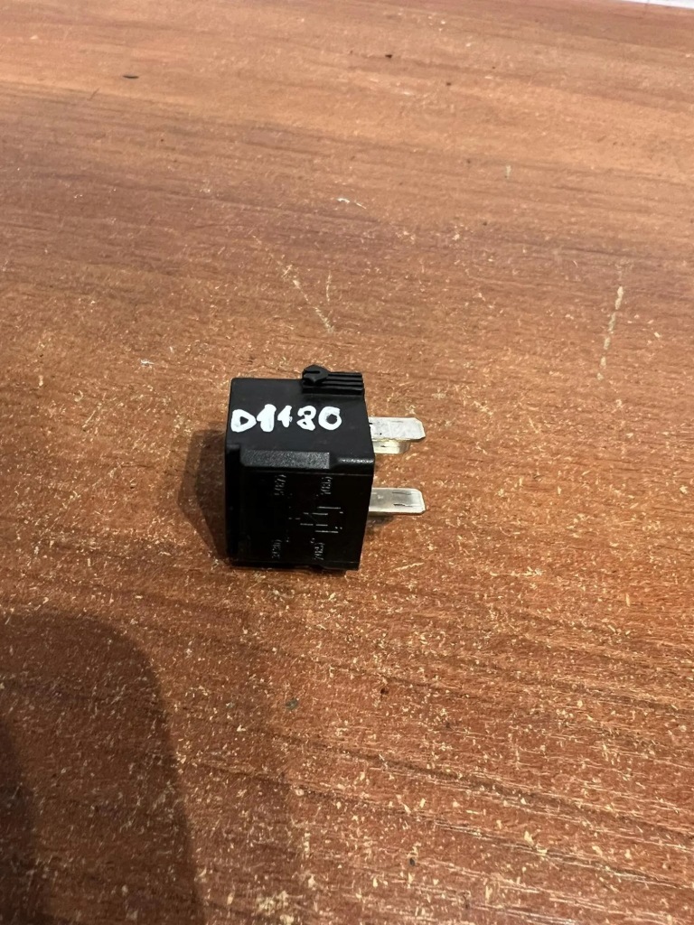 Купити Реле mercedes-benz sl r129 d1180 бензиновий 2000