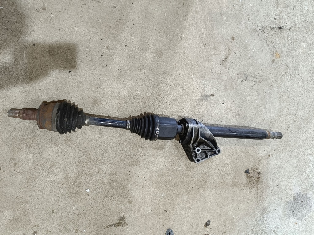 фото №1, Приводной вал правая длинная opel zafira c 2.0 cdti 13348262