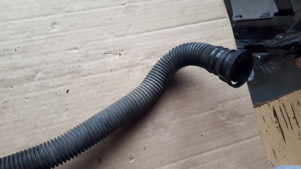 фото №3, A6 c7 4g трубка шланг воздуха 3.0 tfsi a7 4g