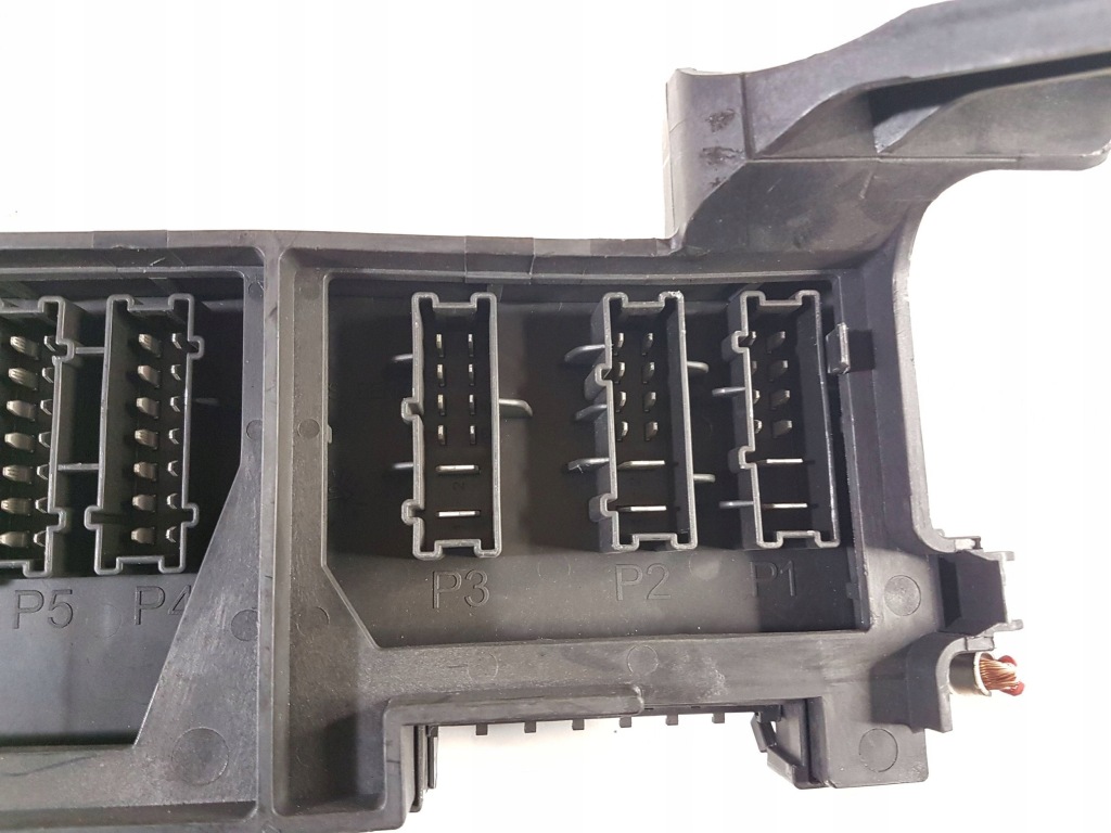 Купити 2007 mercedes-benz ml w164 коробка запобіжників a1648402372