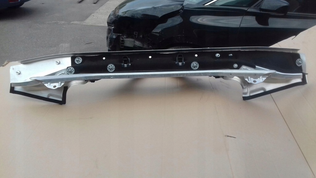 фото №11, Усилитель поперечный 4m0805737 vw touareg iii