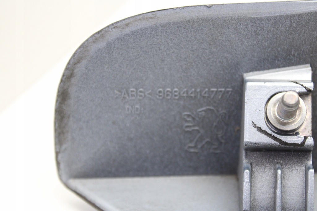 фото №11, Peugeot 5008 i 09r- накладка молдинг крышки багажника kgy