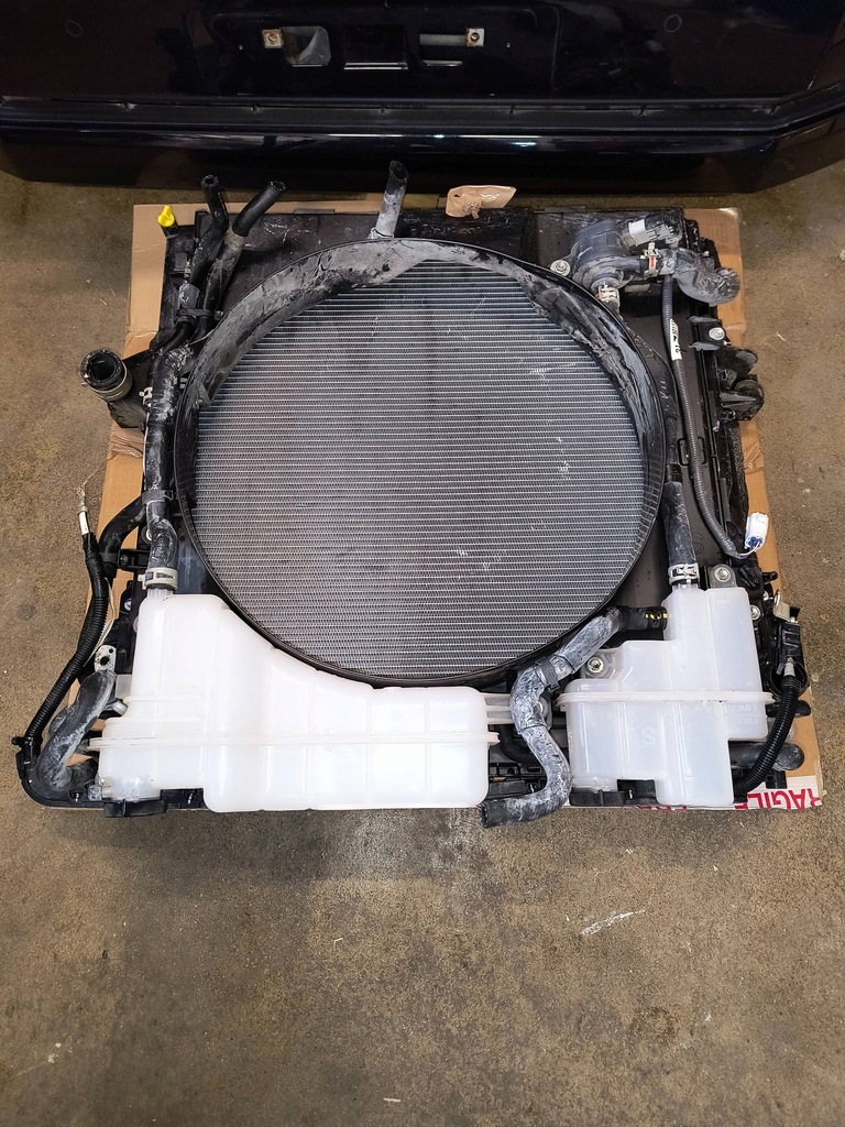 фото №10, Перед kompletny бампер капот pas лампа led toyota land cruiser j150 lift