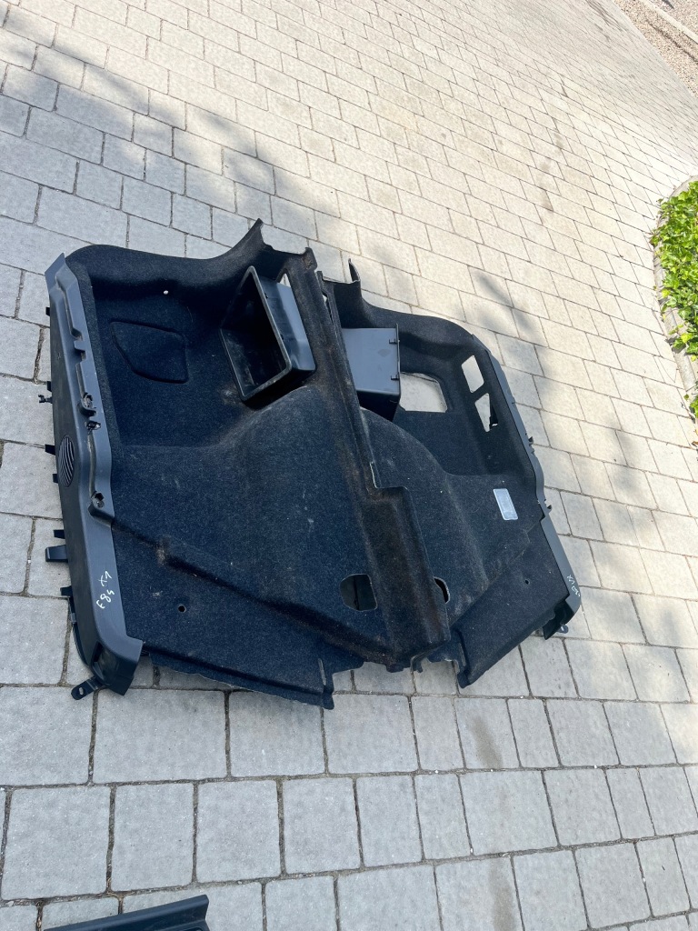 Купить Bmw x1 e84 обшивка багажника левый правый