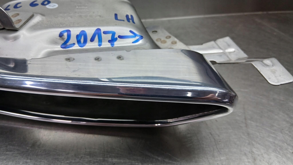 фото №6, Наконечник вихлоп ліва оригінальний номер 31425211 volvo xc60 ii 17-