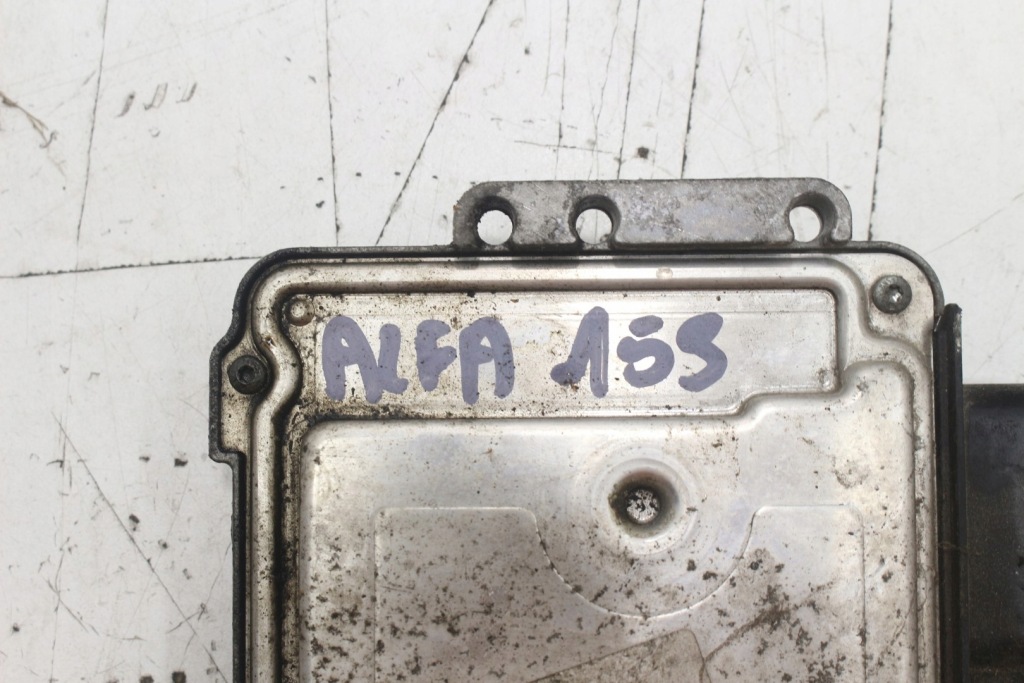 Купить Alfa 159 1.9 jtd блок управления двигателя 0281012143