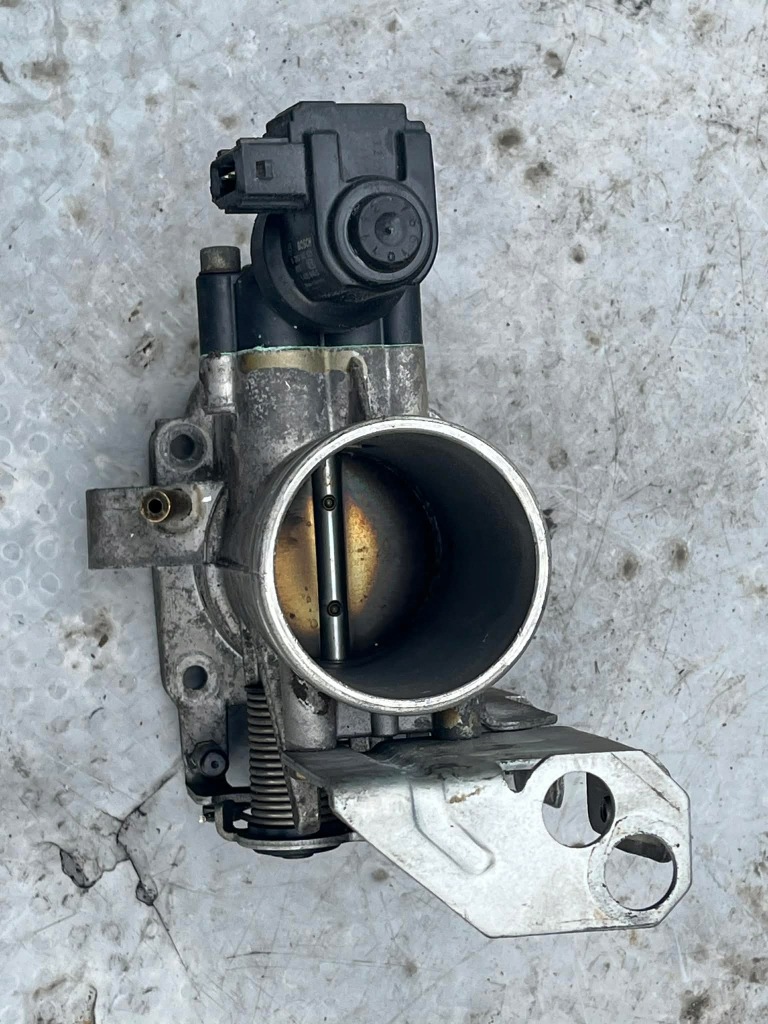 Купить Bmw e46 1.8 дроссельная заслонка 1247594