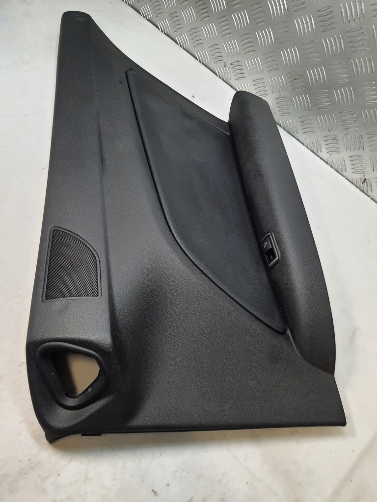 Обшивка дверь правый задний  mercedes e c207 w207 207 купе 2076902225 Недорого