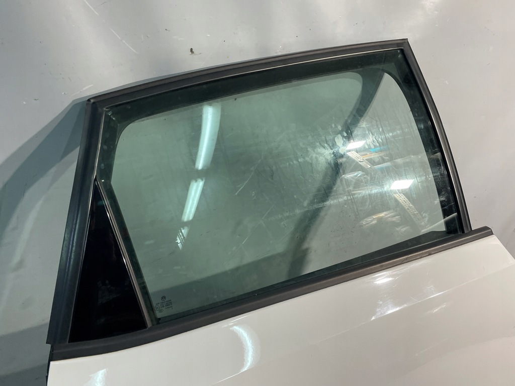 фото №7, Двері праве правий задня 5 двері vw polo v 6r колір lb9a europa оригінал