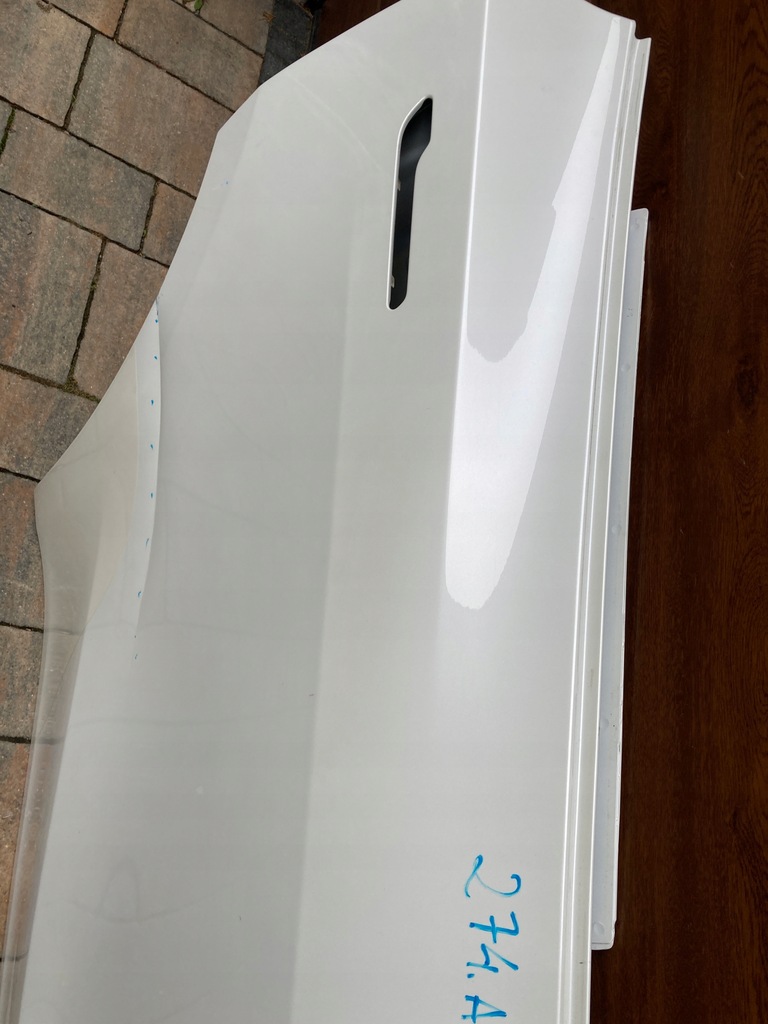 фото №9, Tesla y дверь задние правое orygi.