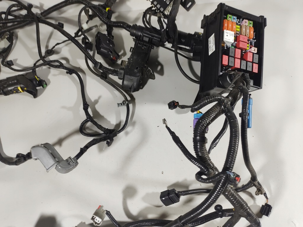 фото №7, Jeep compass 1.4 17r- коробка предохранителей 68328654ae