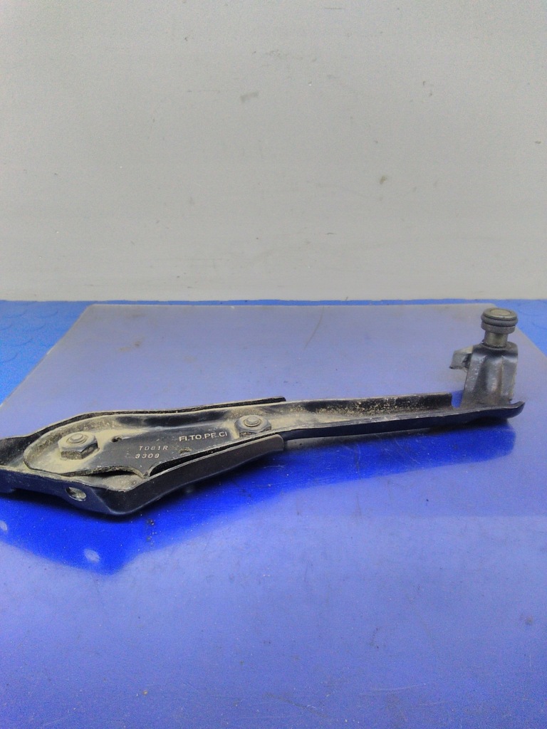 Fiat fiorino iii направляющая дверь ролик направляющая правая t081r Цена