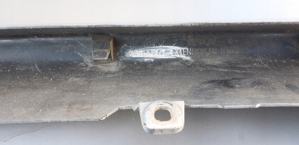 фото №8, Накладка спойлер mitsubishi outlander iii lift 6405a197