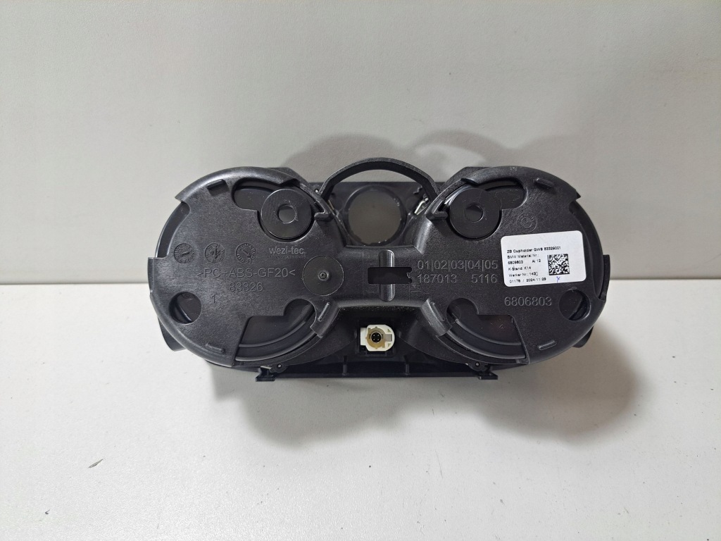 Bmw i4 2025 кронштейн na чашка панелі приладової панелі Недорого