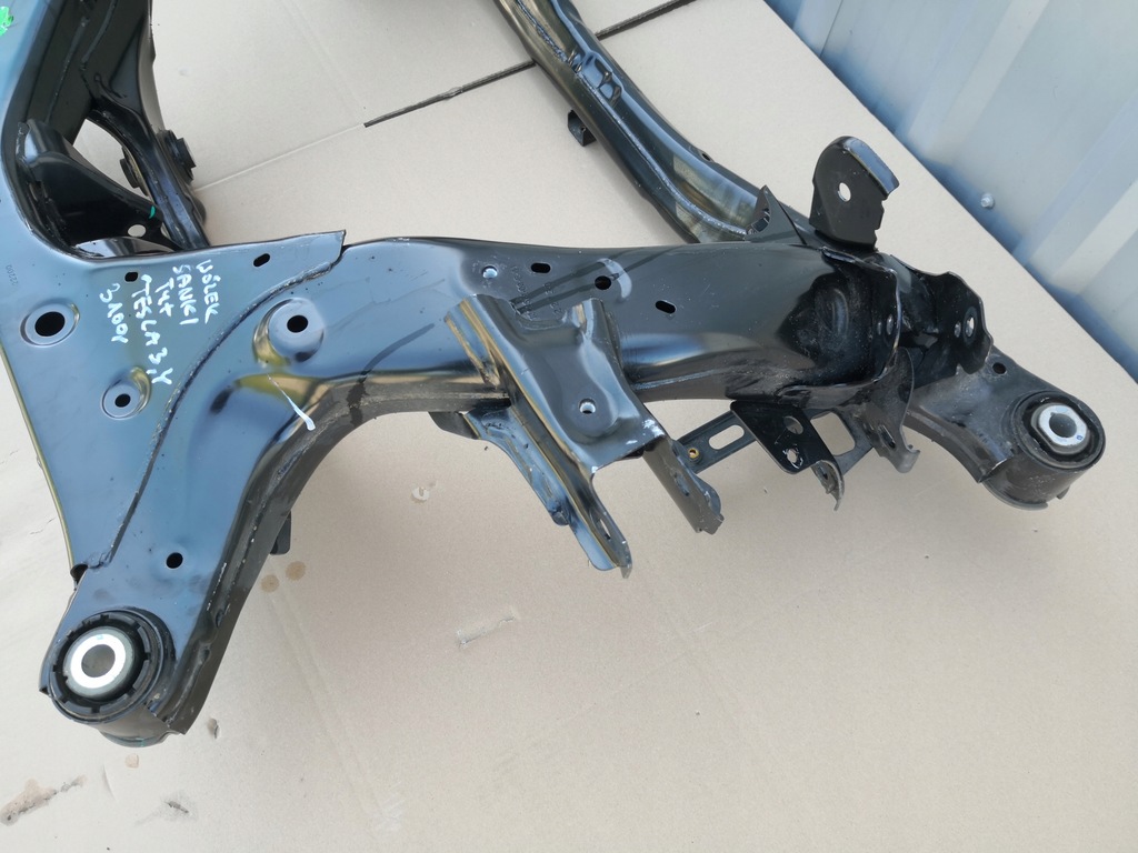 фото №12, Tesla 3 lift y подрамник подрамник задний задняя 10445580-01-d