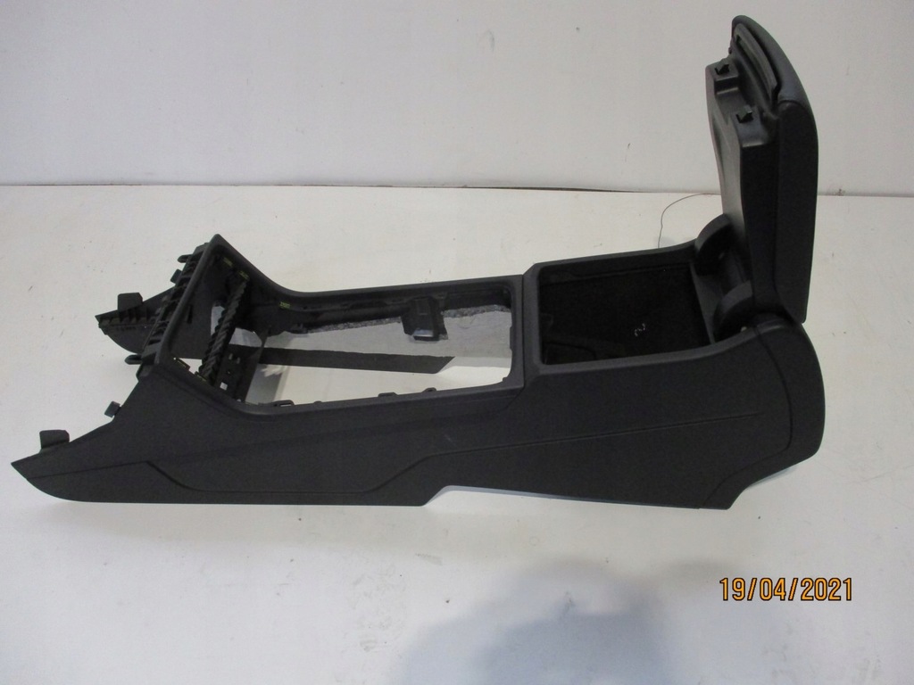 фото №6, Тунель підлокітник vw touareg 7p0