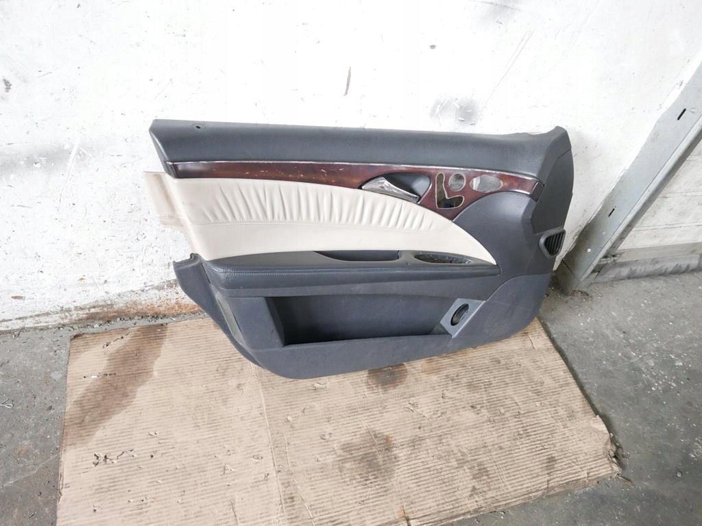 фото №6, Обивка обшивка левый перед mercedes w211 02-06