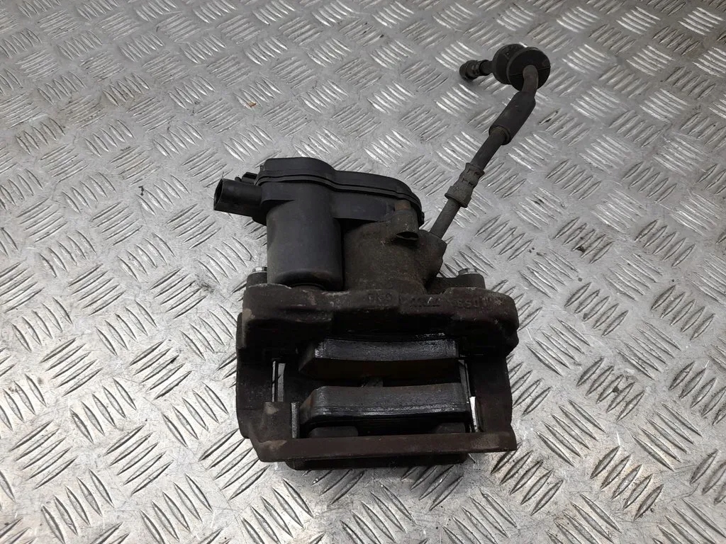 фото №6, Audi a8 s8 d4 4h задняя сторона левая суппорты