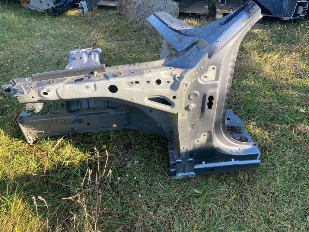 Купить Четверть перед левая land rover l462