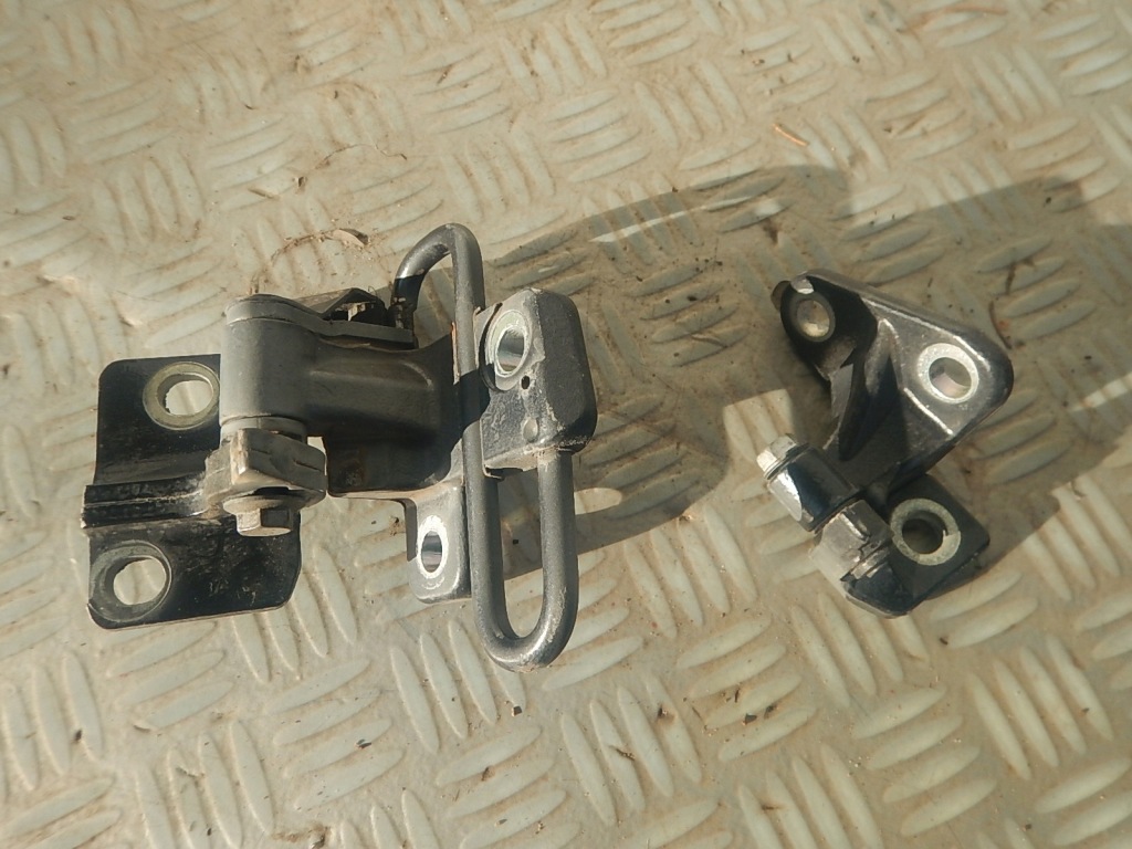 фото №1, Peugeot rcz левый петля петли дверь ym18402080 оригинал