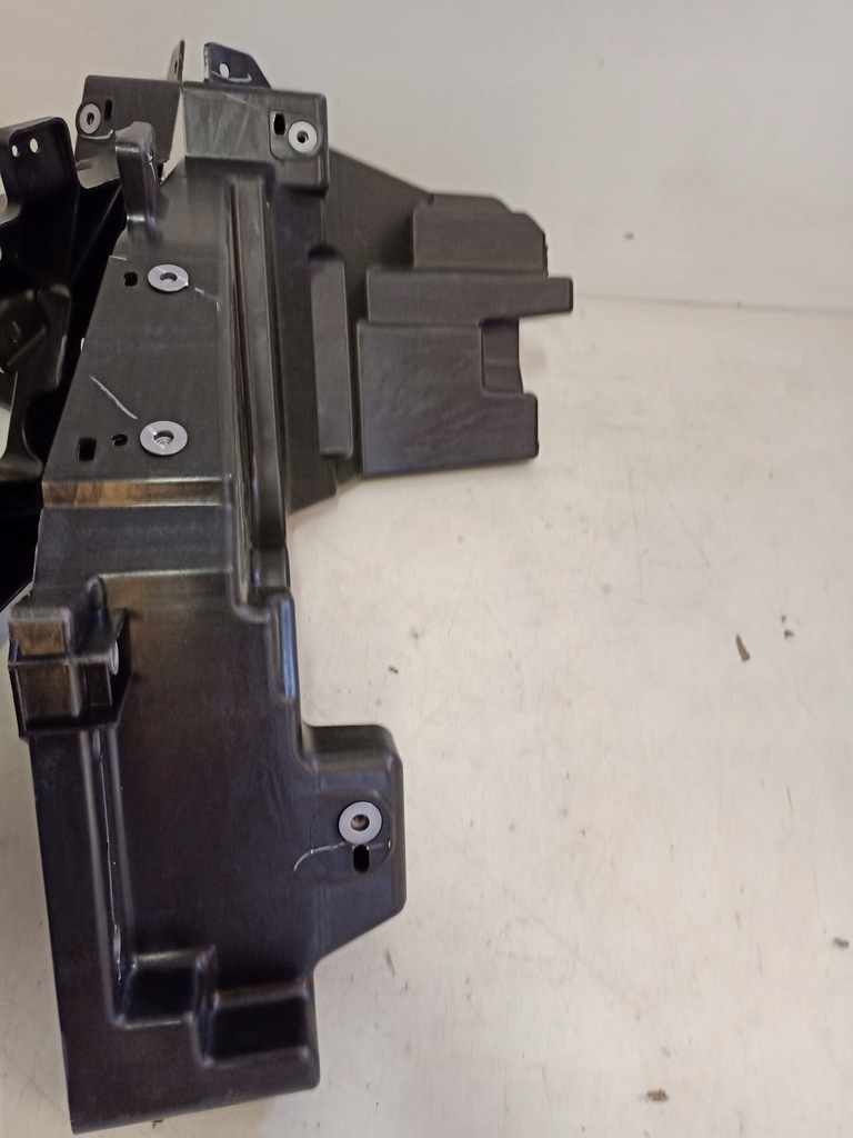 фото №10, Tesla x направляющая pod фара левый правый