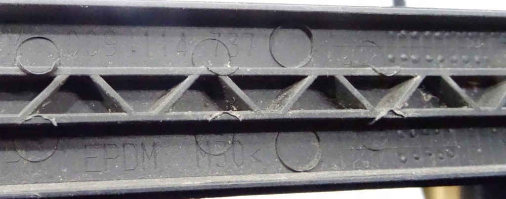 Corsa c заглушка рейлинг 009114737 Доставка