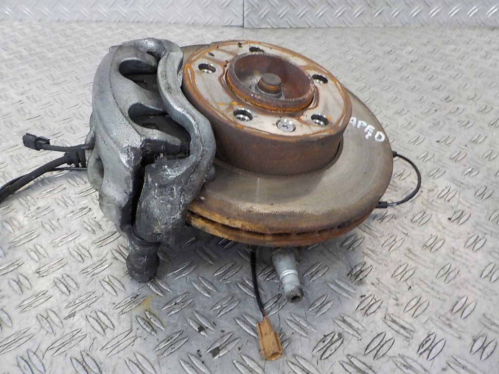 фото №3, Master iv поворотний кулак перед ліва задня привід